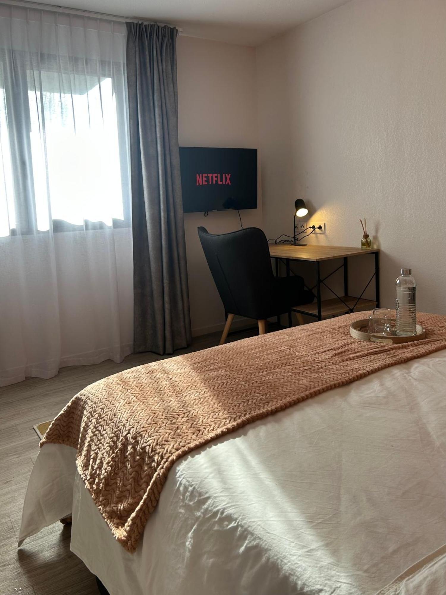 Appart'Hotel - Gare Tgv - アヴィニョン エクステリア 写真